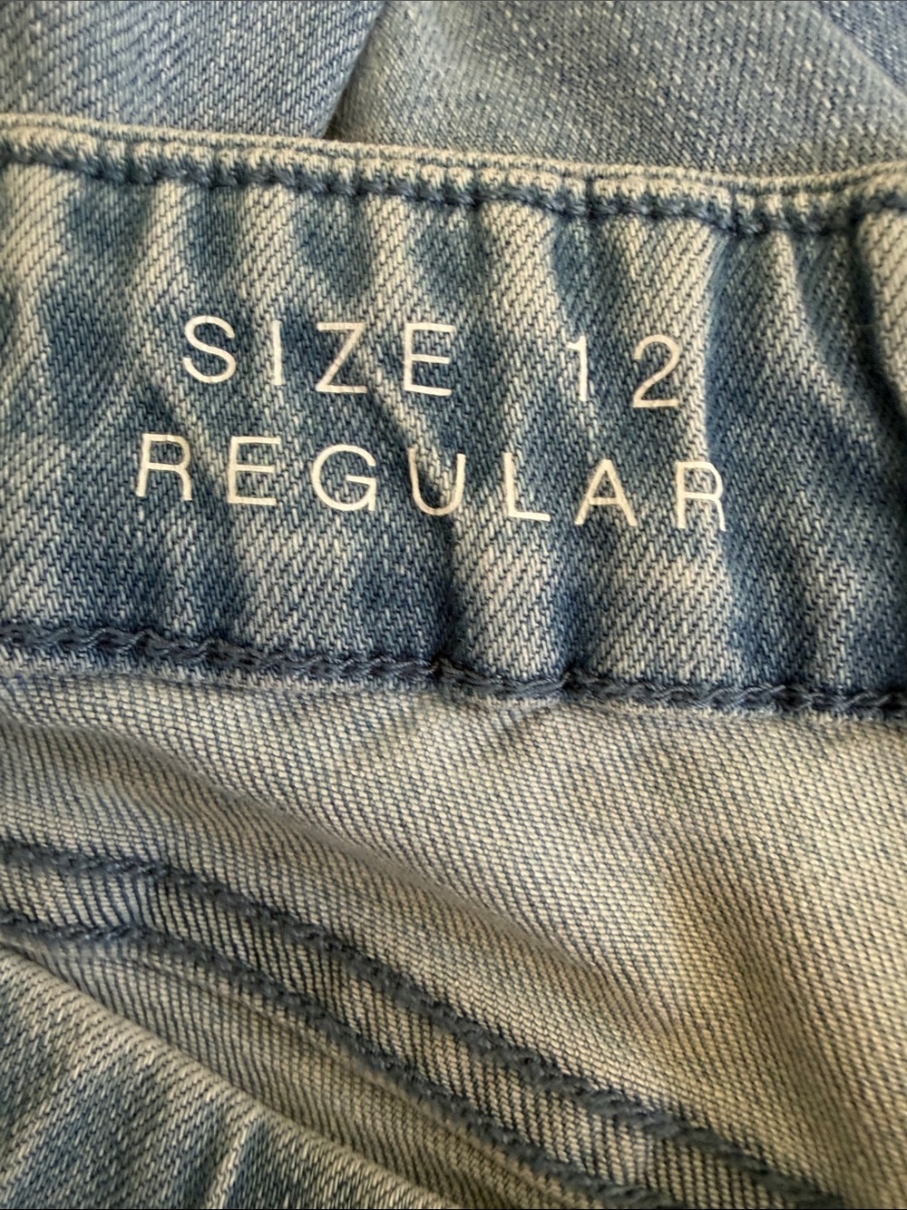 Susan Graver Faded Light Blue Denim Jeans - Picture 5 of 10